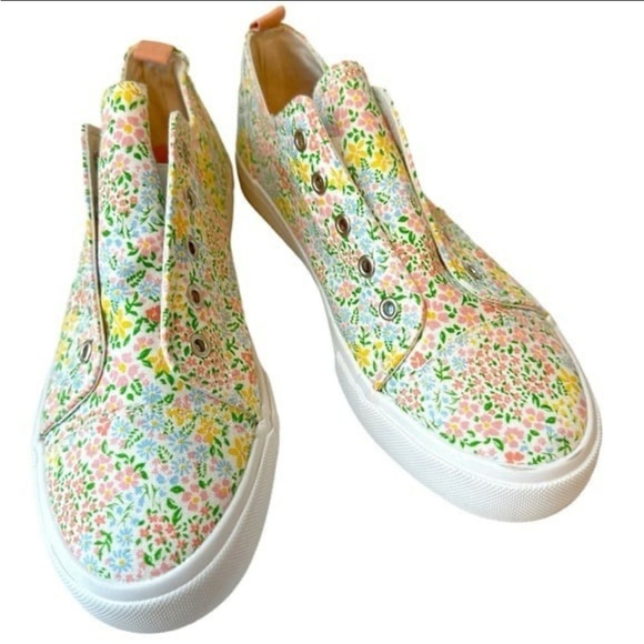 Serra Shoes - SERRA Spring Floral Ladies Canvas Slip on Sneakers Size 9 NIB